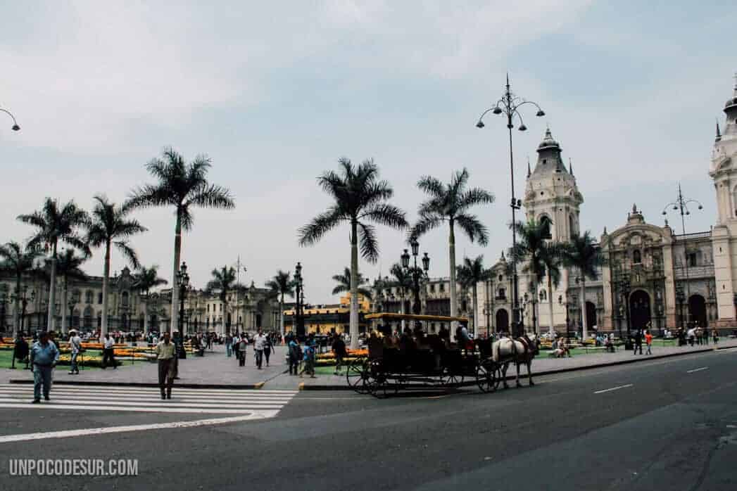 Backpackers in Lima